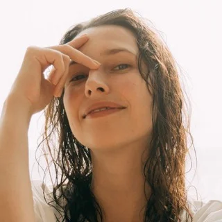 Mari Afonina: Tiếp thị & Đời sống