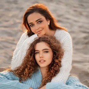 Irina et Yasya Officiel