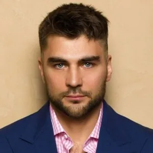 Lev Vozhevatov – 心理学家与情感导师