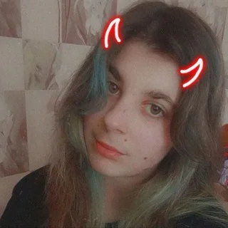 リザ・ファルカシュ