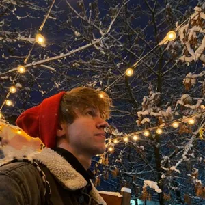 Blogger Rodion Malakhov | Khăn Đỏ