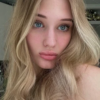 Không phải Apollinaria!