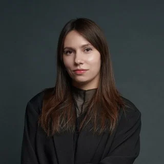 우샤코바 — 콘텐츠 디렉터