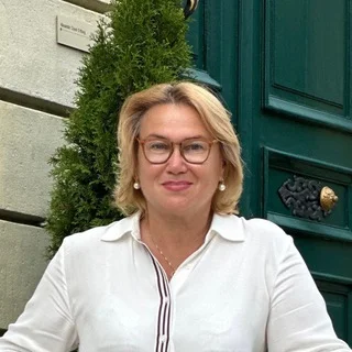 DocEV Channel - Dr. Elena Vitalievna