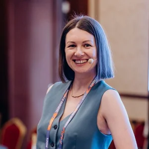 Ksenia Ilyanovich와 함께하는 야망의 클럽