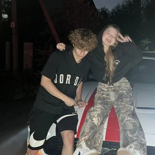 ЛЕШИЙ ТУТ 2.0 Chat