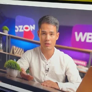 德姆丘克·埃戈尔 • 关于商业 • WB