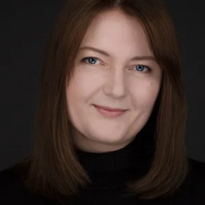 니나 폴랴니체바, 10억 달러 재무 전략